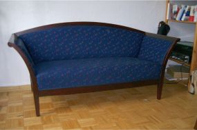 2-Sitzer Sofa blau gereinigt un imprägniert