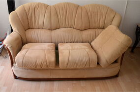 Alcantra 3-Sitzer Sofa nach Polsterreinigung