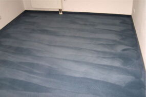 blau graue Auslegware sauber anch Vibratec-Clean Unterhaltsreinigung